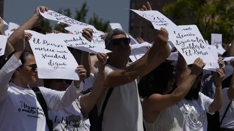 Manifestación de la plataforma Oncobierzo para reclamar mejoras en el Servicio de Oncología del Hospital del Bierzo y en toda la sanidad de la comarca bajo el lema 'Por mí'. Foto: César Sánchez