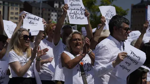 Manifestación de la plataforma Oncobierzo para reclamar mejoras en el Servicio de Oncología del Hospital del Bierzo y en toda la sanidad de la comarca bajo el lema 'Por mí'. Foto: César Sánchez