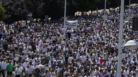 Manifestación de la plataforma Oncobierzo para reclamar mejoras en el Servicio de Oncología del Hospital del Bierzo y en toda la sanidad de la comarca bajo el lema 'Por mí'. Foto: César Sánchez