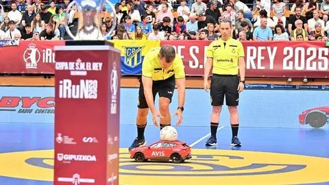 El Abanca Ademar se mide a un FC Barcelona intratable al que es imposible frenar en la cancha de juego.
