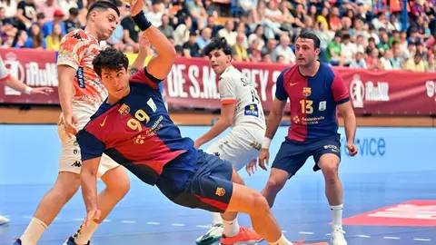 El Abanca Ademar se mide a un FC Barcelona intratable al que es imposible frenar en la cancha de juego.