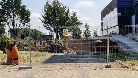 Comienzan las primeras obras de adecuación en el Hotel Cortes de León para renacer como centro de FP Sanitaria y residencia estudiantil.