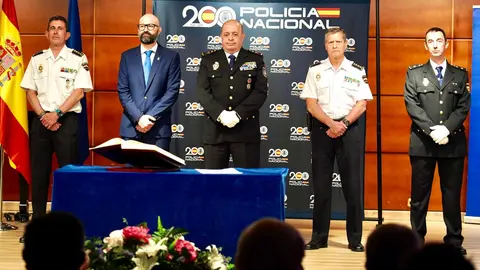 Toma de posesión del nuevo inspector jefe de la Comisaría Local de Astorga, Francisco Javier Martín García, con la presencia del Jefe Superior de Policía de Castilla y León, Juan Carlos Hernández Muñoz, y del subdelegado del Gobierno, Héctor Alaiz Moretón, además del comisario principal jefe provincial de la Comisaría de León, Miguel Ángel del Diego Ballesteros./ CAMPILLO