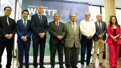 La Facultad de Derecho acoge la sexta edición de la ‘White Hat Conference’ impulsada por la Boston University que reúne a hackers de sombrero blanco procedentes de más de 40 países para abordar las amenazas digitales. Foto: Campillo | Universidad de León
