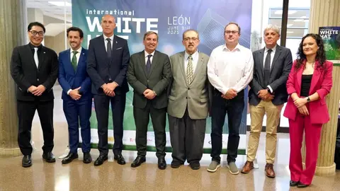 La Facultad de Derecho acoge la sexta edición de la ‘White Hat Conference’ impulsada por la Boston University que reúne a hackers de sombrero blanco procedentes de más de 40 países para abordar las amenazas digitales. Foto: Campillo | Universidad de León