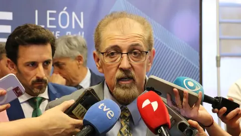 La Facultad de Derecho acoge la sexta edición de la ‘White Hat Conference’ impulsada por la Boston University que reúne a hackers de sombrero blanco procedentes de más de 40 países para abordar las amenazas digitales. Foto: Campillo | Universidad de León