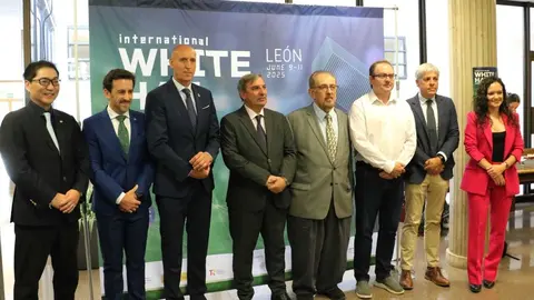 La Facultad de Derecho acoge la sexta edición de la ‘White Hat Conference’ impulsada por la Boston University que reúne a hackers de sombrero blanco procedentes de más de 40 países para abordar las amenazas digitales. Foto: Campillo | Universidad de León