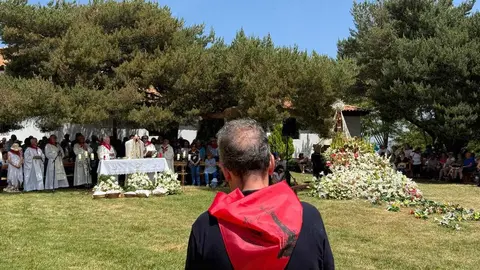 La tradicional romería en honor a la Virgen del Villar es símbolo religioso de Carrizo de la Ribera, de su monasterio cisterciense y de una buena parte de la comarca del Alto Órbigo. Fotos: Diócesis de León