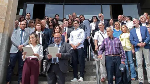 Magistrados, jueces y fiscales de cinco asociaciones del sector desarrollaron este miércoles en León un paro simbólico en las sedes judiciales de la Comunidad para protestar por el proyecto de modificación de la Ley Orgánica de Poder Judicial y del Estatuto Orgánico del Ministerio Fiscal, dos recientes iniciativas legislativas que, alertaron, ponen “bajo amenaza” la independencia judicial. Foto: Peio García