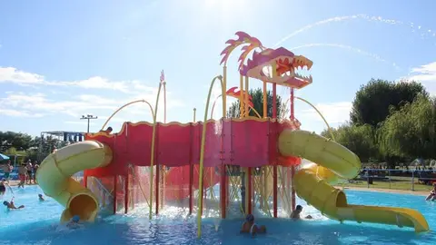 El parque acuático coyantino, uno de los más grandes del noroeste español, arranca su temporada con renovaciones y su popular parque de aventura