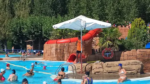 El parque acuático coyantino, uno de los más grandes del noroeste español, arranca su temporada con renovaciones y su popular parque de aventura
