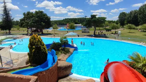El parque acuático coyantino, uno de los más grandes del noroeste español, arranca su temporada con renovaciones y su popular parque de aventura