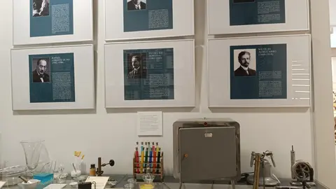 La ULE recibe con “honor y responsabilidad” la exposición ‘Cajal, su obra científica, artística y literaria’ donada por la Fundación Pro-Neurociencias.