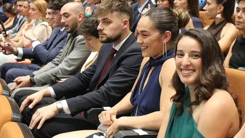 La Universidad de León gradúa a una nueva generación de educadores físicos comprometidos con una sociedad más activa, saludable y humana. Fotos: ULE