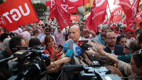 Dos millares de personas recorren León para mostrar su rechazo al cierre de la planta de Azucarera de La Bañeza. (Foto: Peio García)