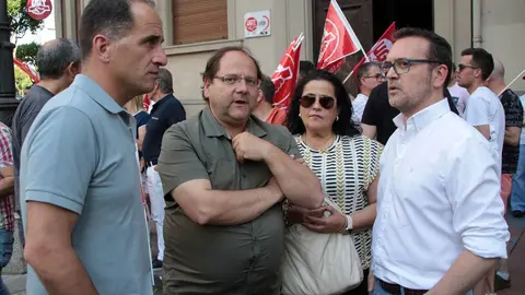 Dos millares de personas recorren León para mostrar su rechazo al cierre de la planta de Azucarera de La Bañeza. (Foto: Peio García)