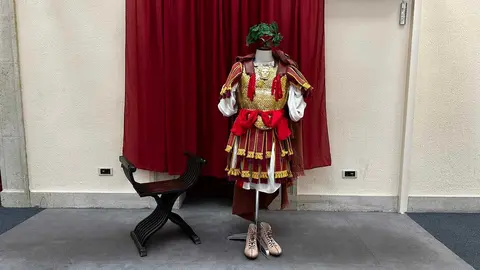 Roma revive en León: la Cofradía del Dulce Nombre inaugura una exposición con historia, arte y miniaturas. Fotos: Ayto León