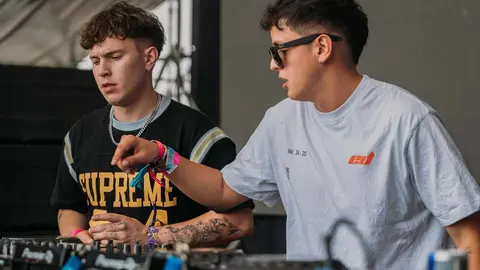 Locura juvenil: León bailó hasta el amanecer al ritmo del reguetón y el talento local. Más de 28.000 personas disfrutaron durante dos días de un maratón musical encabezado por Justin Quiles, Kidd Keo y Chimbala.