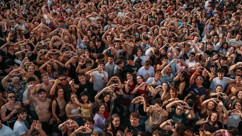 Locura juvenil: León bailó hasta el amanecer al ritmo del reguetón y el talento local. Más de 28.000 personas disfrutaron durante dos días de un maratón musical encabezado por Justin Quiles, Kidd Keo y Chimbala.
