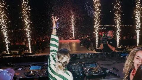 Locura juvenil: León bailó hasta el amanecer al ritmo del reguetón y el talento local. Más de 28.000 personas disfrutaron durante dos días de un maratón musical encabezado por Justin Quiles, Kidd Keo y Chimbala.