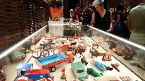 El Museo de los Pueblos Leoneses abre al público Un viaje nostálgico, una exposición gratuita de más de 200 juguetes antiguos con fines solidarios. Fotos: Campillo | Diputación