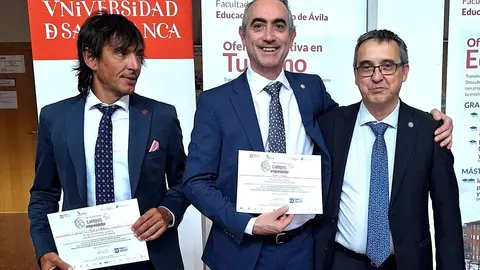 Diego Fernández Lázaro, invest. de la UVA; Jesús Seco Calvo, invest. de la ULE y Santiago Gutiérrez Martín, Vicerrector Investigación y Transferencia.