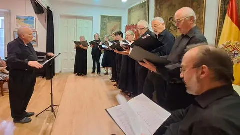 La Casa de León acogió un recital dedicado a figuras clave del patrimonio musical leonés como Odón Alonso y Ángel Barja, bajo la dirección de Ignacio Guijarro.