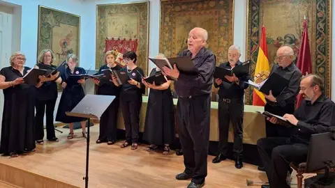 La Casa de León acogió un recital dedicado a figuras clave del patrimonio musical leonés como Odón Alonso y Ángel Barja, bajo la dirección de Ignacio Guijarro.