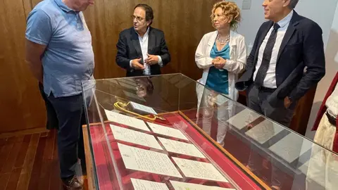 El Archivo Histórico Provincial abre la exposición 'Leoneses y política de Estado'. La muestra recorre más de dos siglos de vida política a través de figuras leonesas clave y estará abierta hasta junio de 2026.