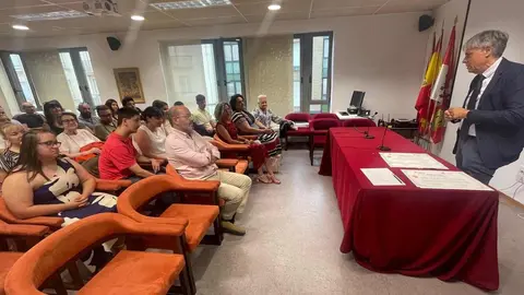 Siete alumnos de Amidown culminan su formación básica en Servicios Administrativos.