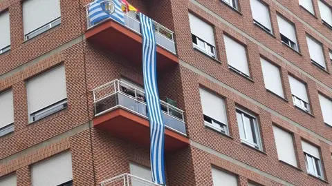 La ciudad se vuelca con la Deportiva en las horas previas al partido decisivo ante el Andorra por el ascenso a Segunda División.