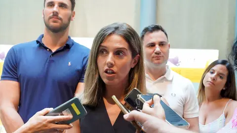 La secretaria de Igualdad del PSOE de Castilla y León, Lorena Valle, y el secretario LGTBI de la Comisión Ejecutiva Federal (CEF) del PSOE, Víctor Gutiérrez, asisten a la jornada ‘Orgullo y Diversidad: Avanzando en Castilla y León’ junto a la vicesecretaria general del Psoe en Castilla y León, Nuria Rubio y al secretario provincial, Javier Alfonso Cendón. Foto: Campillo