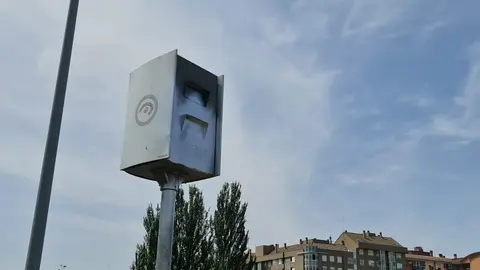 El radar de Eras de Renueva vuelve a ser vandalizado por segunda vez en menos de un mes.