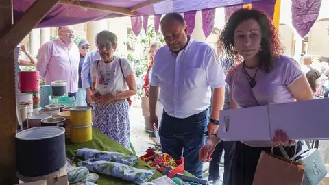 Inauguración de la Feria Medieval de los centros asistenciales de la Diputación de León