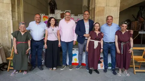 Inauguración de la Feria Medieval de los centros asistenciales de la Diputación de León