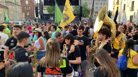 Pregón de las Fiestas de San Juan y San Pedro 2025 por la Cultural y Deportiva Leonesa.
