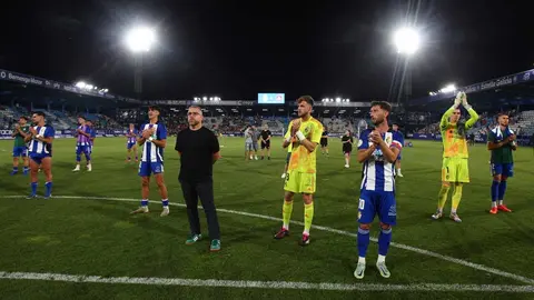 Decepción y lágrimas en la Ponferradina; no hay consuelo en una jornada así.