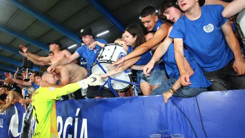 La SD Ponterradina no consigue el ascenso a segunda división al perder 0-1 contra el FC Andorra. Foto Peio García (14)