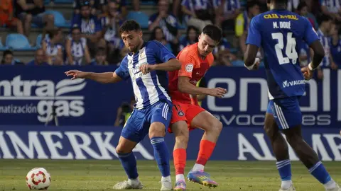 La SD Ponterradina no consigue el ascenso a segunda división al perder 0-1 contra el FC Andorra. Foto Peio García (20)