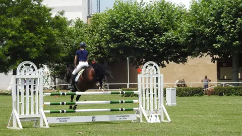 Segunda jornada del LXXIV Concurso de Saltos en el Hípico de León. Foto: M.A. García