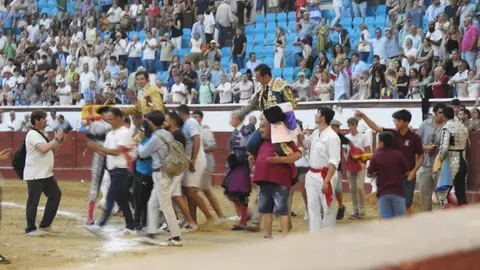 Morante y El Fandi triunfan a lo grande. La afición vibró con detalles de arte y entrega en una tarde calurosa y multitudinaria donde Morante bordó el toreo y El Fandi conquistó al público con poderío y raza.