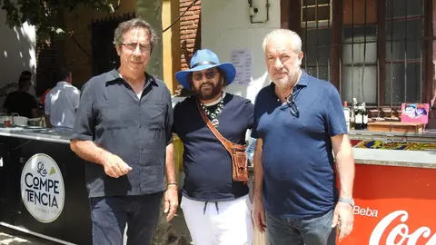 Referentes del mundo empresarial, cultural y político se reúnen en el coso leonés durante la feria de San Juan y San Pedro, con Morante, El Fandi y Cayetano como reclamos de una tarde marcada por el arte y la emoción.