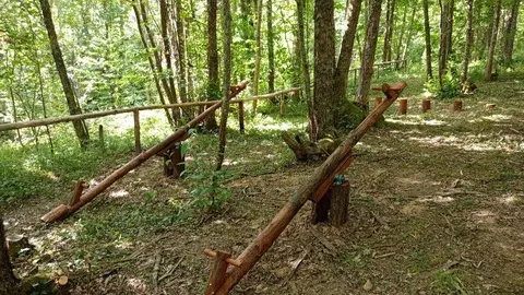 Área de juegos de área recreativa Soto de Villar de los Barrios.