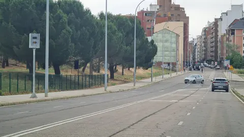 El Ayuntamiento recupera la visión del radar en este punto del vial después de que fuera vandalizado. 