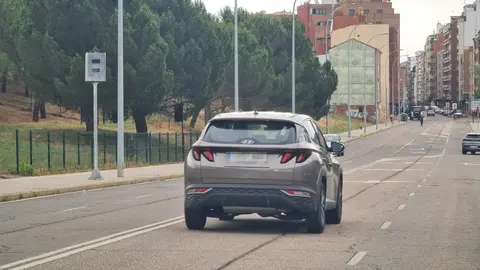 El Ayuntamiento recupera la visión del radar en este punto del vial después de que fuera vandalizado. 