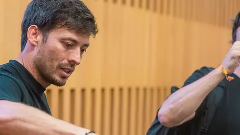 David Silva sirviendo vinos en el Gallo Wine Fest 2025.