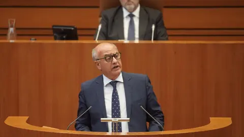 Las Cortes de Castilla y León aprobaron este miércoles, con los votos a favor de PSOE, Vox, Podemos y Francisco Igea, la nueva ley de Publicidad Institucional, mientras que el Grupo Popular votó en contra de una norma que considera que “vulnera la libertad de expresión y nace muerta”.