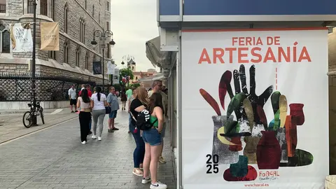 La XXVII edición reúne a 31 talleres artesanos, siete más que el pasado año, y se consolida como uno de los grandes atractivos de San Juan y San Pedro