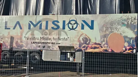 La exvocalista de La Oreja de Van Gogh inicia su carrera en solitario en un concierto inolvidable en la explanada de los Pendones Leoneses, antes de ceder el testigo a La Misión. En la imagen, los preparativos de La Mision.