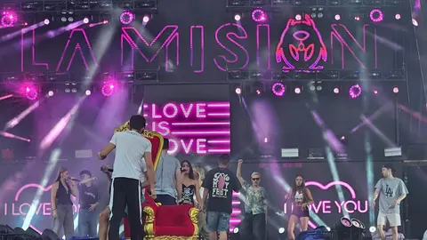 La exvocalista de La Oreja de Van Gogh inicia su carrera en solitario en un concierto inolvidable en la explanada de los Pendones Leoneses, antes de ceder el testigo a La Misión. En la imagen, los preparativos de La Mision.